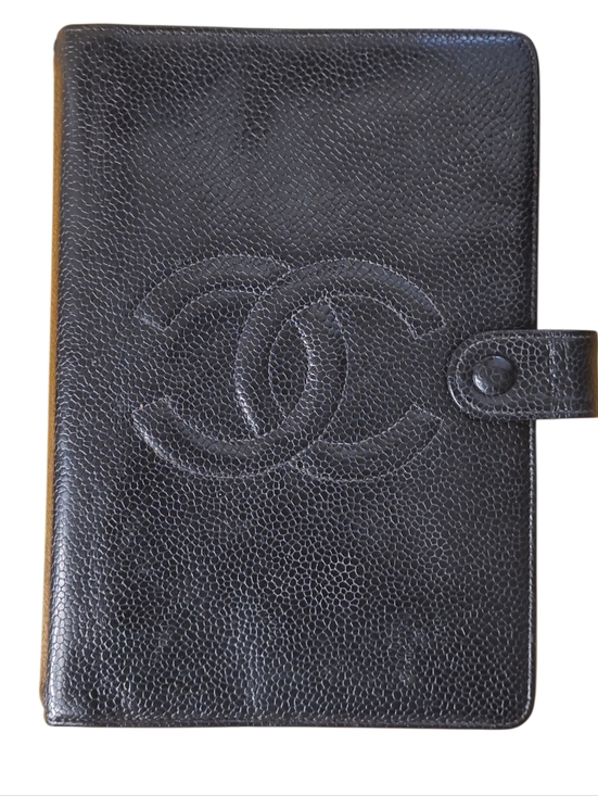 CHANEL Handbags - Chanel Vintage Medium Caviar CC Agenda Planner Black Gold Rings Made in France